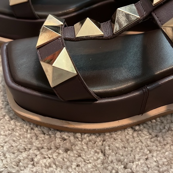 NWOT ALL BLACK pyramid t sandal in Brown/Gold - Size 36 EUR - Picture 11 of 14